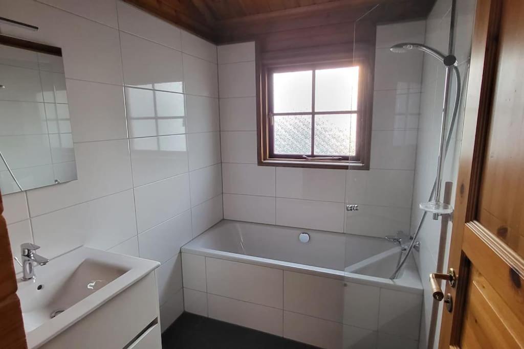 Sauna Bungalow Uppsala Gramsbergen Exteriör bild
